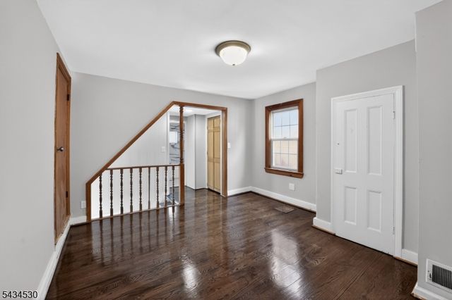 139 N Prospect St, Lopatcong Twp., NJ 08865