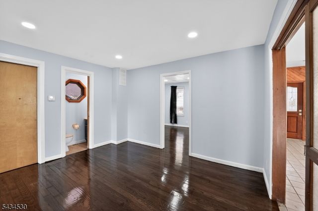 139 N Prospect St, Lopatcong Twp., NJ 08865