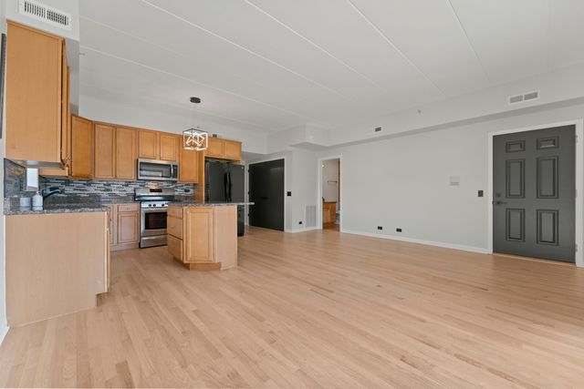 2807 N 75TH Court 2C, Elmwood Park, IL 60707