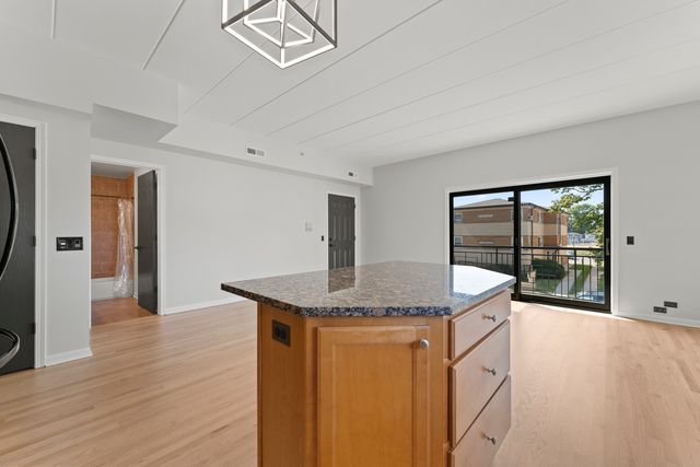 2807 N 75TH Court 2C, Elmwood Park, IL 60707