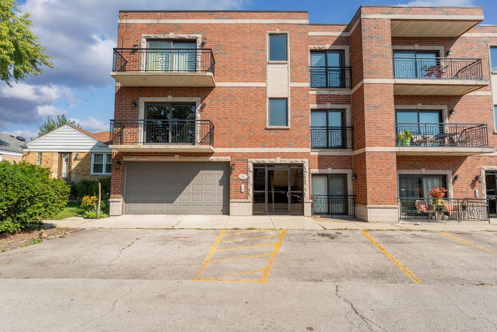 2807 N 75TH Court 2C, Elmwood Park, IL 60707