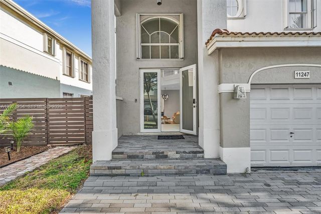 11247 NW 47th Ln, Doral, FL 33178