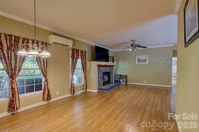 498 Broad Branch Road, Bakersville, NC 28705