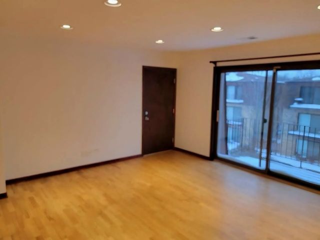 9709 Bianco Terrace E, Des Plaines, IL 60016