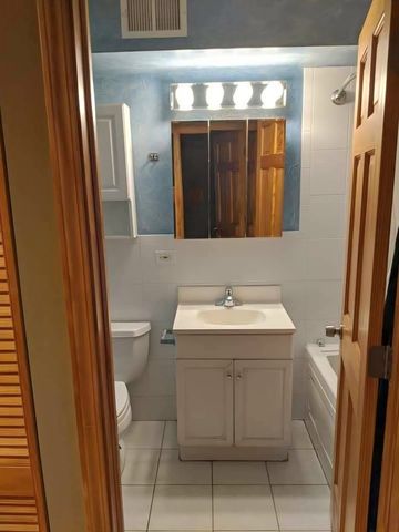 9709 Bianco Terrace E, Des Plaines, IL 60016
