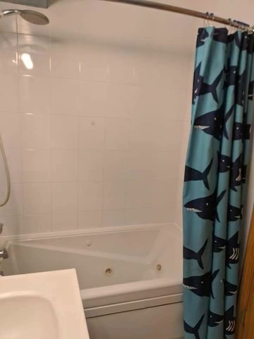 9709 Bianco Terrace E, Des Plaines, IL 60016