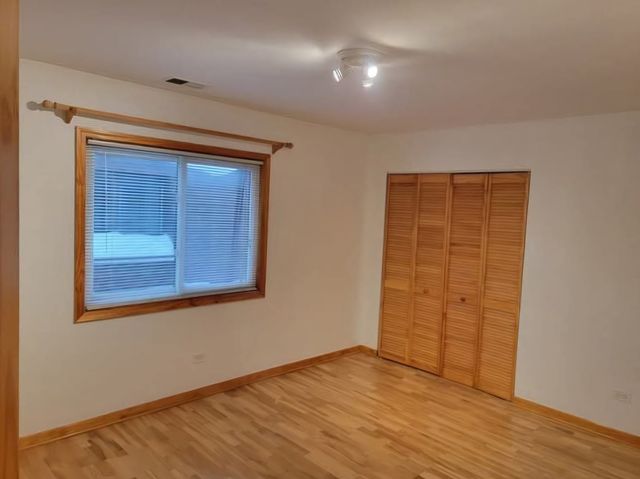 9709 Bianco Terrace E, Des Plaines, IL 60016