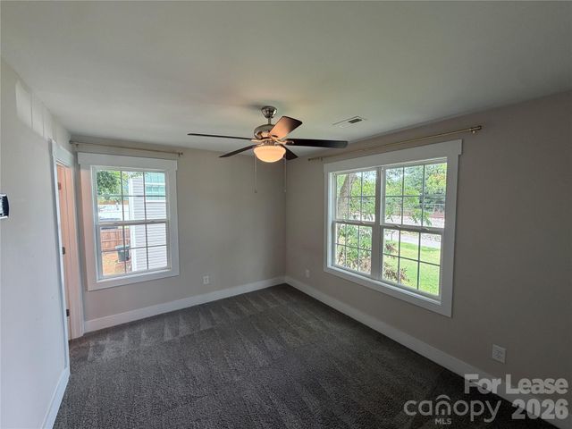 1204 W Airline Avenue, Gastonia, NC 28052
