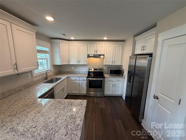 1204 W Airline Avenue, Gastonia, NC 28052