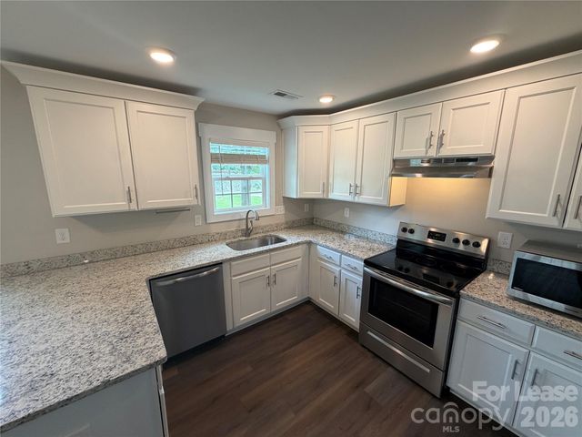 1204 W Airline Avenue, Gastonia, NC 28052