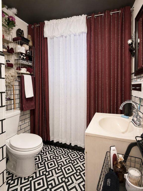2541 Holland Avenue, Bronx, NY 10467 — photo 4