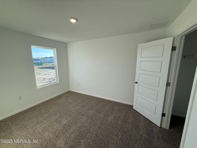 4004 YEW TREE Court, Jacksonville, FL 32218