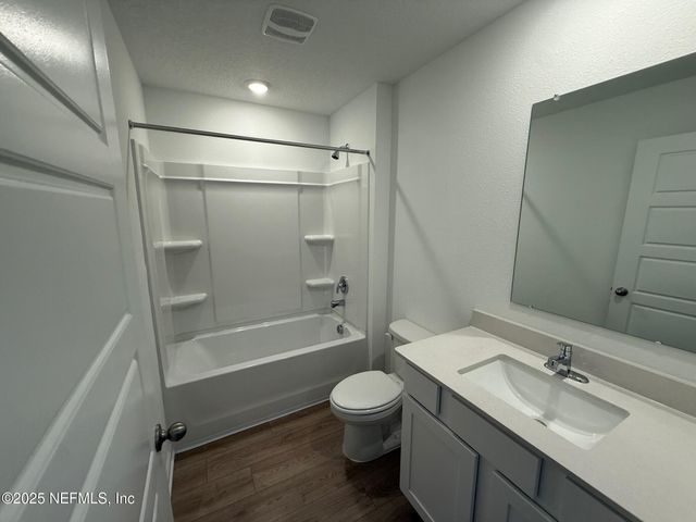 4004 YEW TREE Court, Jacksonville, FL 32218