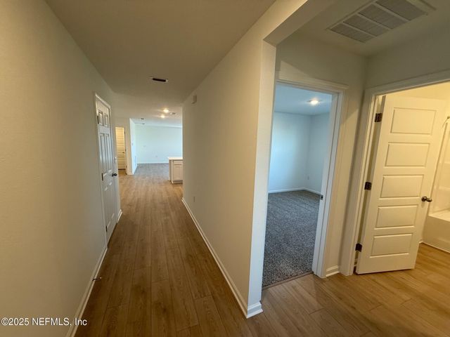 4004 YEW TREE Court, Jacksonville, FL 32218