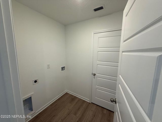 4004 YEW TREE Court, Jacksonville, FL 32218