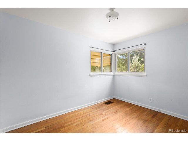 2256 Geneva St, Aurora, CO 80010
