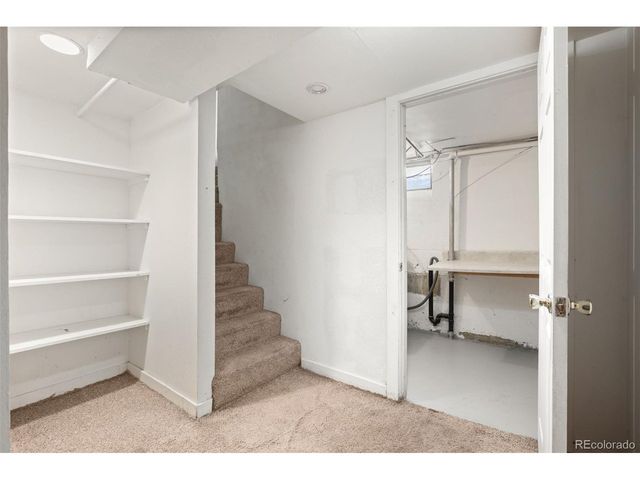 2256 Geneva St, Aurora, CO 80010