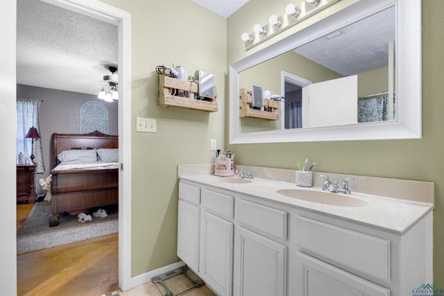 4994 FM 2204, Kilgore, TX 75662