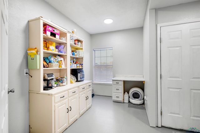 4994 FM 2204, Kilgore, TX 75662