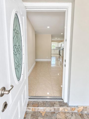 5163 CLUB Road, Haverhill, FL 33415
