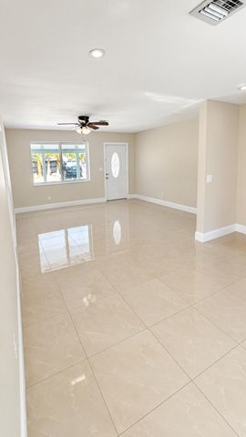 5163 CLUB Road, Haverhill, FL 33415