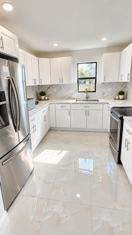 5163 CLUB Road, Haverhill, FL 33415