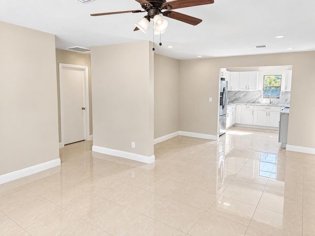 5163 CLUB Road, Haverhill, FL 33415