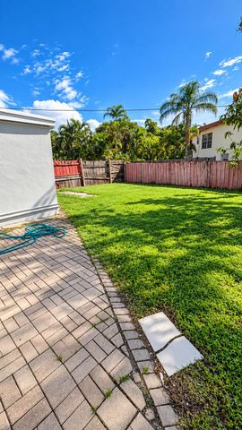 5163 CLUB Road, Haverhill, FL 33415