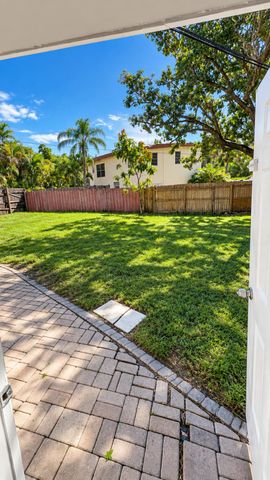 5163 CLUB Road, Haverhill, FL 33415