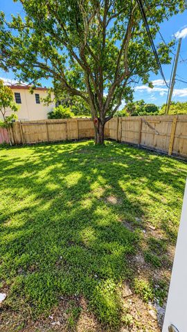 5163 CLUB Road, Haverhill, FL 33415