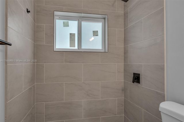 2243 Greene St, Hollywood, FL 33020