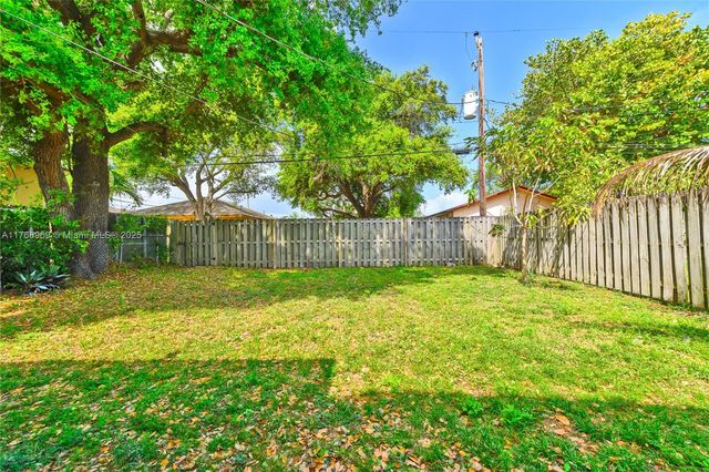 2243 Greene St, Hollywood, FL 33020