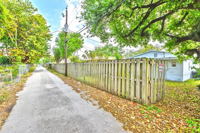 2243 Greene St, Hollywood, FL 33020