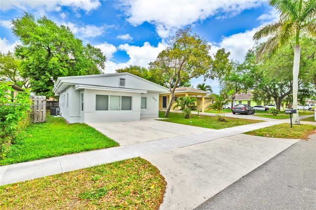 2243 Greene St, Hollywood, FL 33020