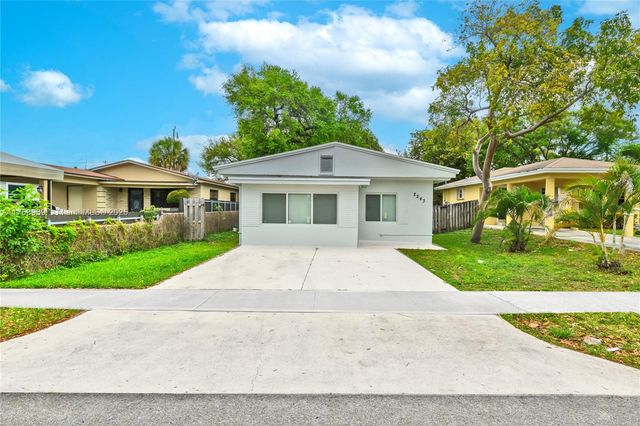 2243 Greene St, Hollywood, FL 33020