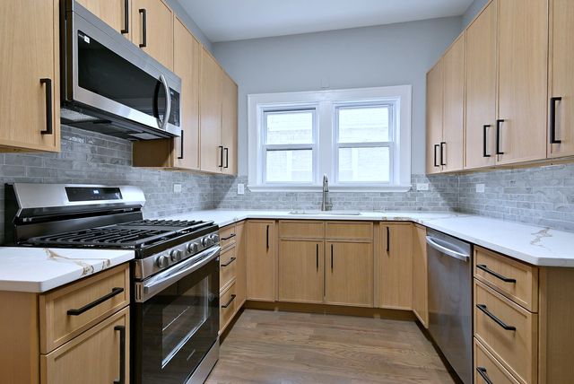 6424 Sinclair Avenue 1, Berwyn, IL 60402