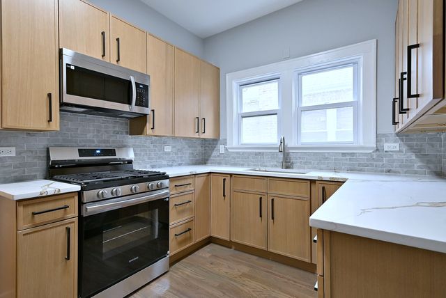6424 Sinclair Avenue 1, Berwyn, IL 60402