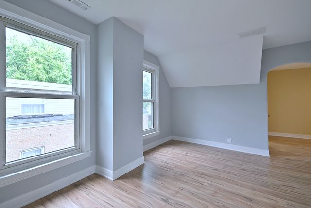 6424 Sinclair Avenue 1, Berwyn, IL 60402