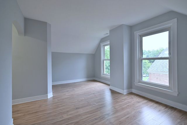 6424 Sinclair Avenue 1, Berwyn, IL 60402