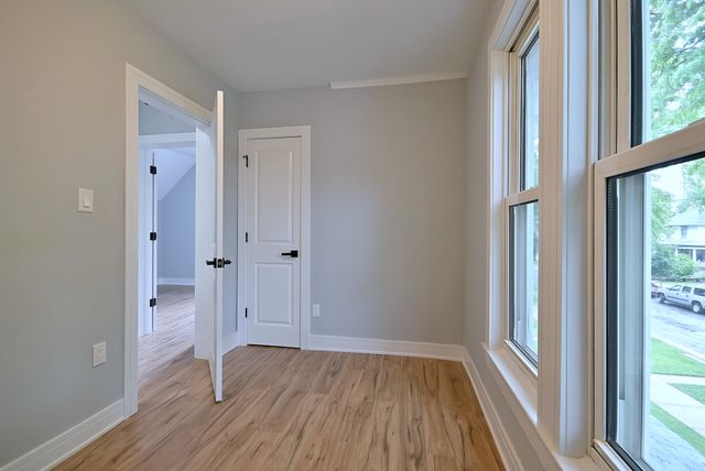 6424 Sinclair Avenue 1, Berwyn, IL 60402