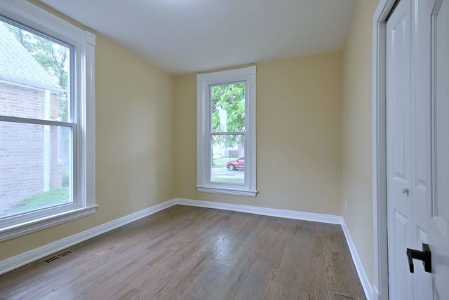 6424 Sinclair Avenue 1, Berwyn, IL 60402
