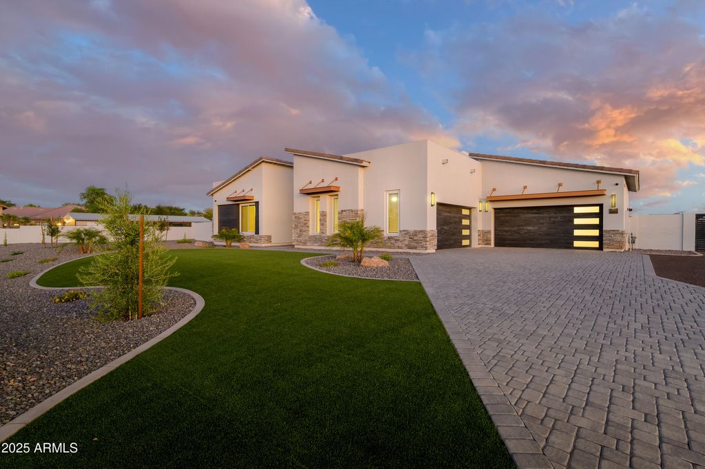 18911 E COUNTRY MEADOWS Court, Queen Creek, AZ 85142