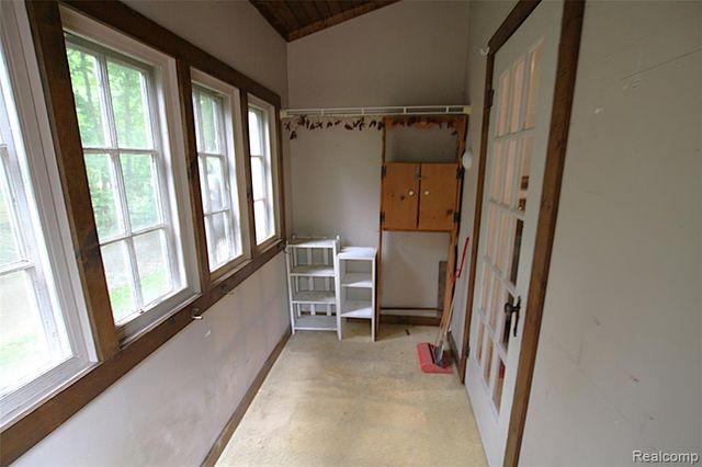 614 Hickory Street, Fenton, MI 48430