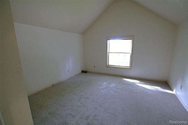 614 Hickory Street, Fenton, MI 48430