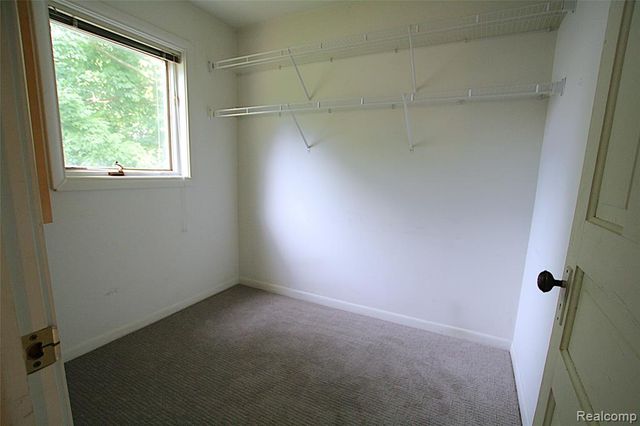 614 Hickory Street, Fenton, MI 48430