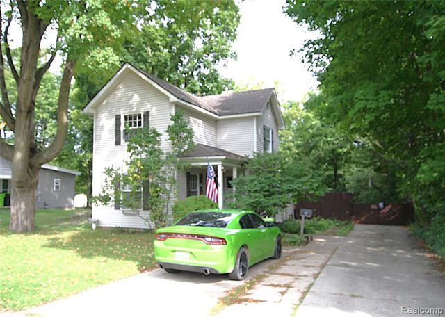 614 Hickory Street, Fenton, MI 48430