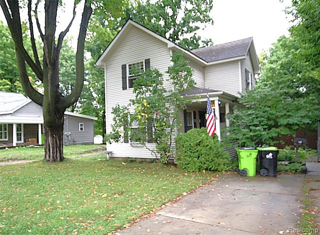 614 Hickory Street, Fenton, MI 48430
