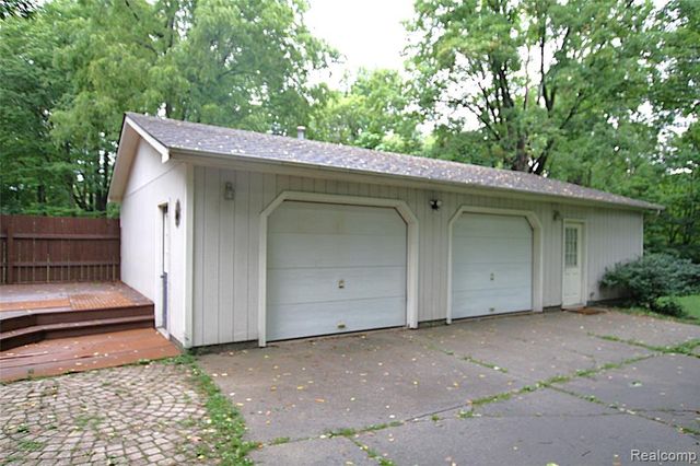 614 Hickory Street, Fenton, MI 48430