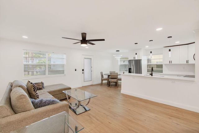 449 Normandy J, Delray Beach, FL 33484