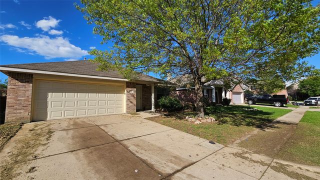 4305 Grassmere Road, Fort Worth, TX 76244